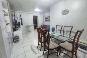 Espaçoso em excelente localização na Barra